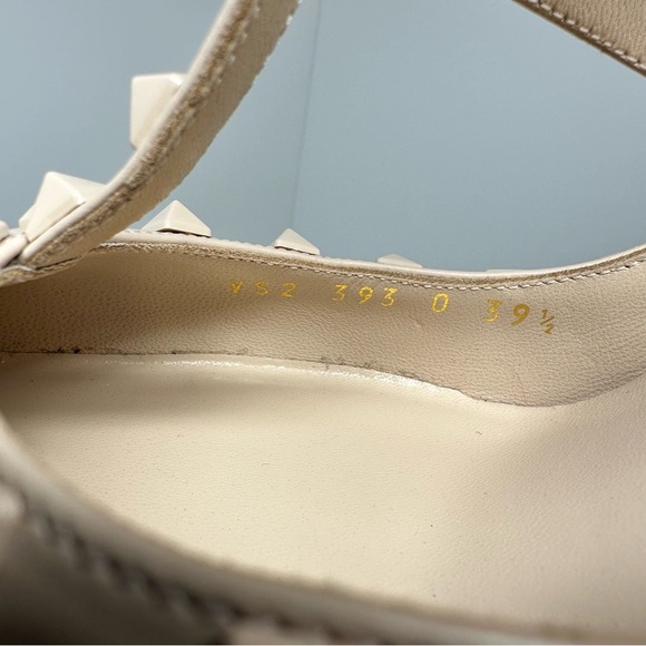 Valentino Garavani Rockstud Ankle Strap Pump Woth Tonal Studs - Picture 10 of 12